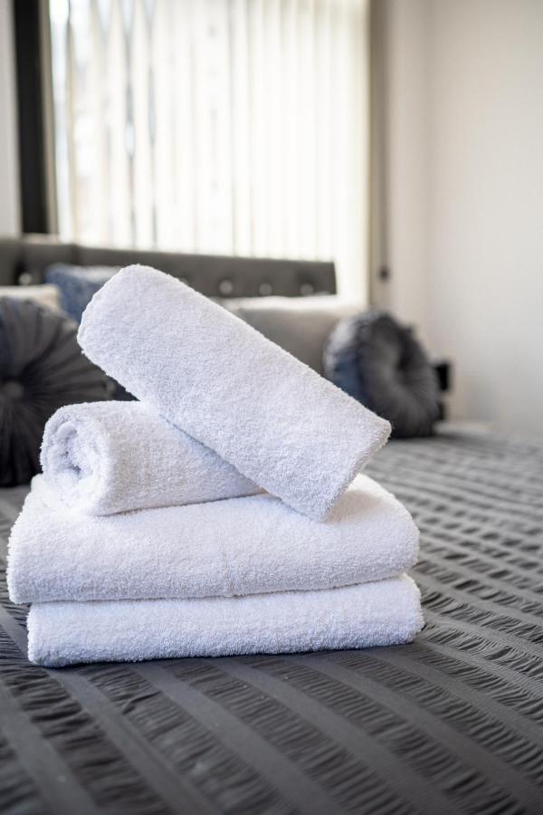 Cozy 1-Bedroom Apartment In The Heart Of Barnsley Town Centre Zewnętrze zdjęcie