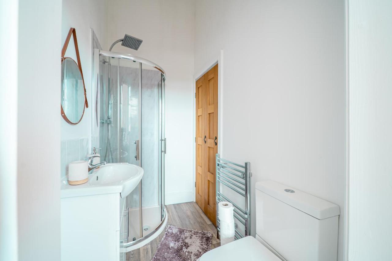 Cozy 1-Bedroom Apartment In The Heart Of Barnsley Town Centre Zewnętrze zdjęcie