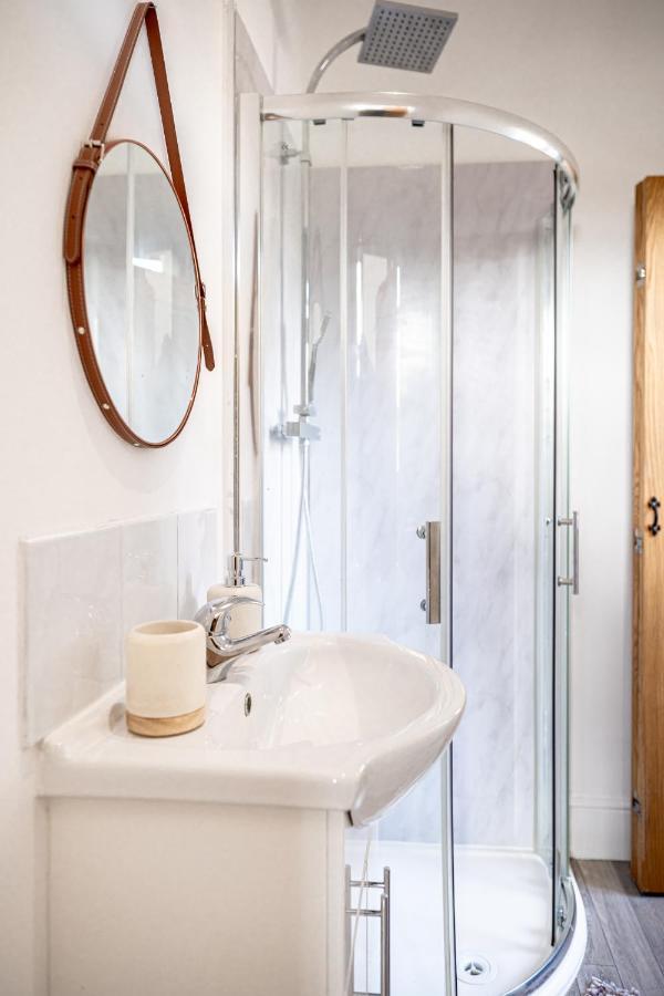 Cozy 1-Bedroom Apartment In The Heart Of Barnsley Town Centre Zewnętrze zdjęcie