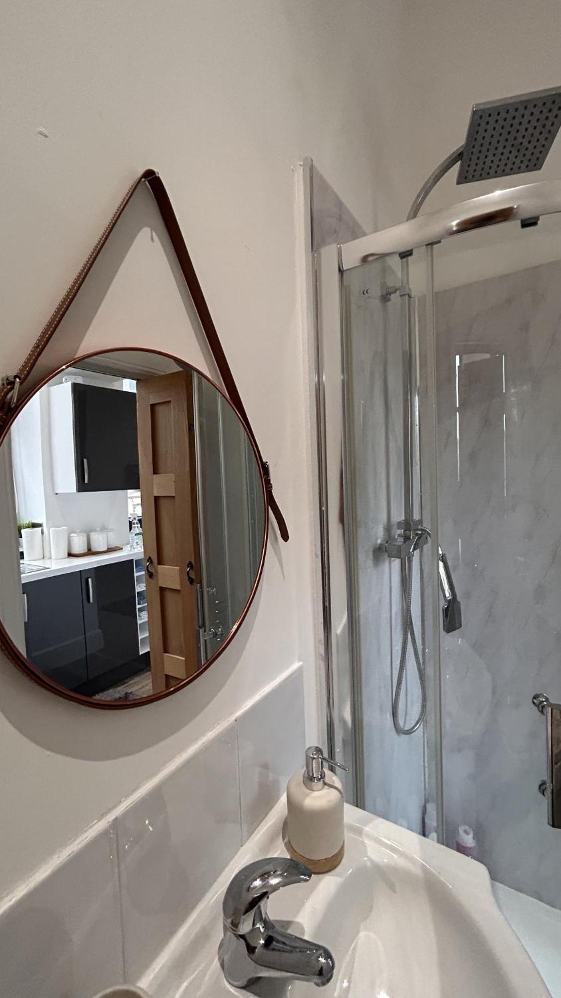 Cozy 1-Bedroom Apartment In The Heart Of Barnsley Town Centre Zewnętrze zdjęcie