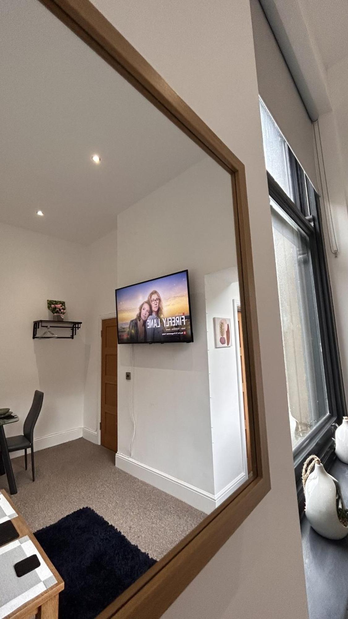 Cozy 1-Bedroom Apartment In The Heart Of Barnsley Town Centre Zewnętrze zdjęcie
